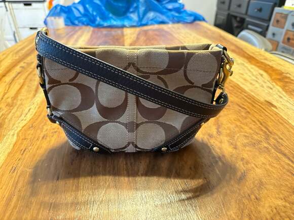 Coach Signature Mini Carly Shoulder Bag 40347 Brown Jacquard y2k - Picture 6 of 7